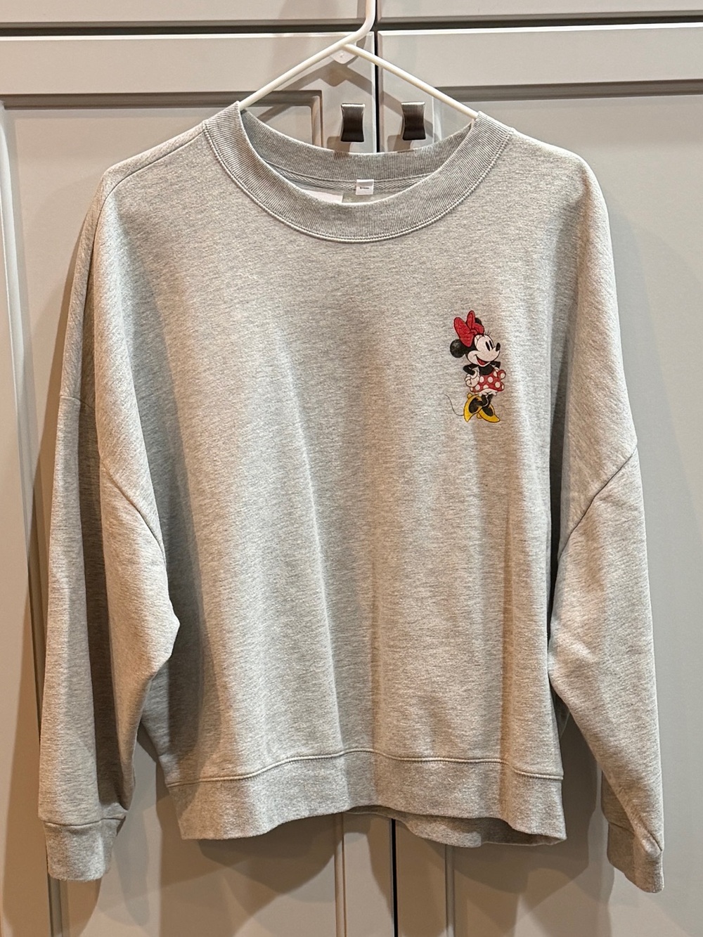Disney Gap Gray Crewneck Sweatshirt with Minnie Mouse Graphic